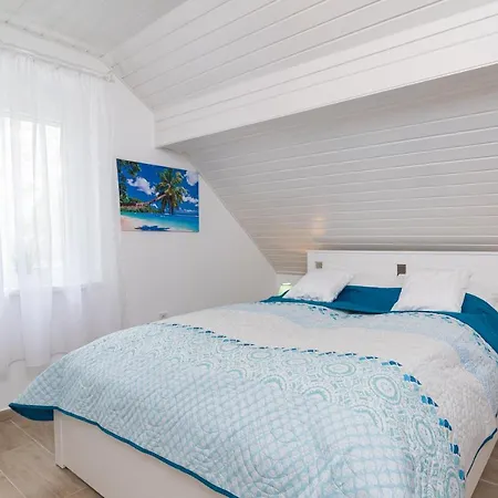 Eternity Apartmanhaz *