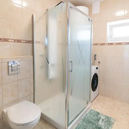 Eternity Apartmanhaz Apartament Keszthely