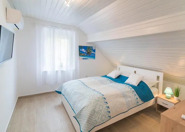 Eternity Apartmanhaz شقة كيستاي