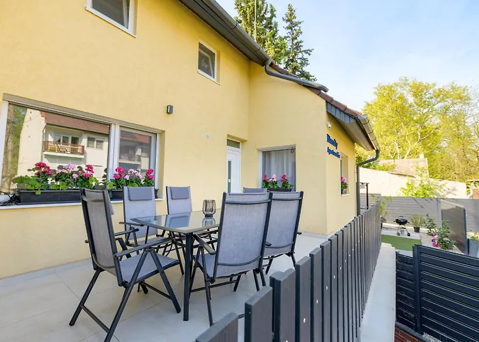 Eternity Apartmanhaz * كيستاي